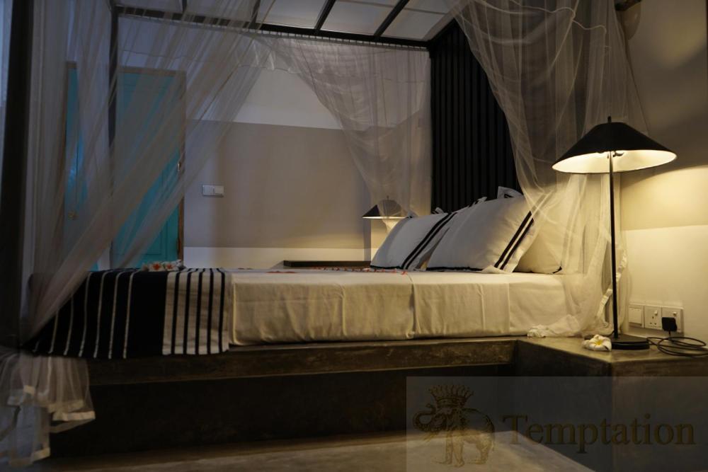 Temptation Hotel Hikkaduwa Bagian luar foto